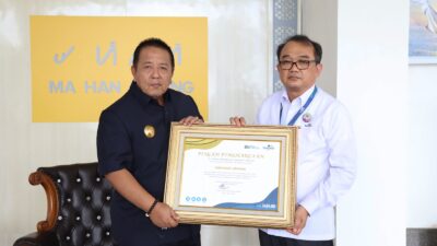 Gubernur Arinal Djunaidi Terima Penghargaan dari PT  Taspen Cabang Bandar Lampung