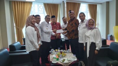 Pemprov Lampung Serahkan Surat Audensi Dengan Menteri Sosial Terkait Usulan Calon Pahlawan Nasional K.H. Ahmad Hanafiah