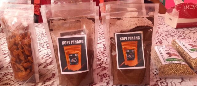 Produk “Kopi Pinang” Desa Karang Raya Menarik Perhatian Pengunjung Merbau Mataram Fair