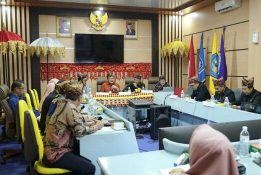 Warek Akademik Membuka Asesmen Lapangan S2 Pendidikan Bahasa dan Kebudayaan Lampung FKIP Unila