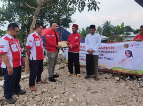 PMI Provinsi Lampung Serahkan Bantuan untuk Korban Gempa Cianjur