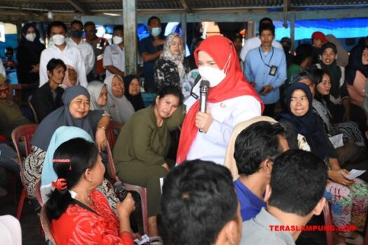 Walikota Eva Dwiana Janji Bangun Dermaga dan Tempat Pelelangan Ikan di Gudang Lelang Bumi Waras