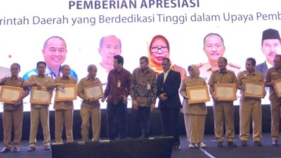 Sekdaprov Lampung Fahrizal Darminto Terima Penghargaan dari KPK RI