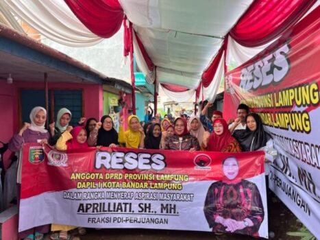 Aprilliati Serap Aspirasi Masyarakat dan Beri Bantuan di Panjang