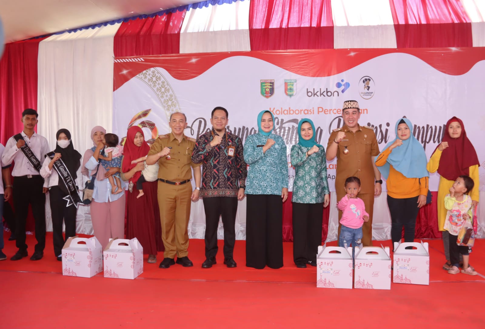 Ketua TP PKK Lampung Buka Bakti Sosial Kolaborasi Percepatan Penurunan Stunting