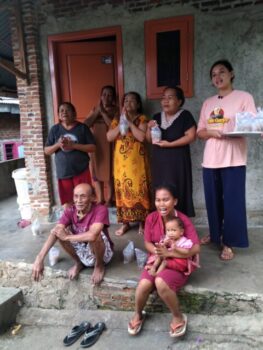 Mak Ganjar Lampung Bagikan Takjil Untuk Warga di Dua Lokasi