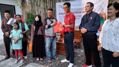 CCEP Indonesia dan KFC Indonesia Selenggarakan Buka Bersama dan Donasi kepada Masyarakat di Delapan Kota di Indonesia