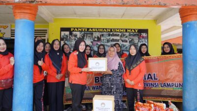 Dharma Wanita Persatuan Lampung Gelar Pertemuan Rutin dan Bakti Sosial