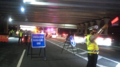 Imbas Kecelakaan di KM 14, Jalan Tol MBZ Cikunir Ditutup