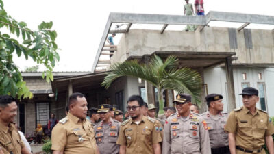 Bupati Lampung Selatan Tinjau Desa Yang Terdampak Puting Beliung di Tanjung Sari