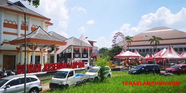 DKL Protes Pasar Malam yang Tempati Lahan Parkirnya