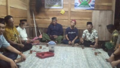 Difasilitasi Wakil Ketua DPRD, Warga Kampung Jaha Gembira Dapat Akses Listrik