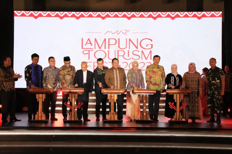 Gubernur Arinal Semangati 45 Finalis HIPMI Lampung Tourism Putri Indonesia 2023