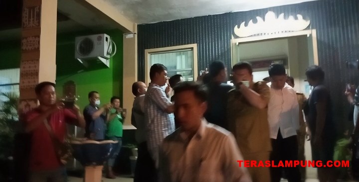 Usai Digeledah,Pencetakan E-KTP di Disdukcapil Lampura Terhambat