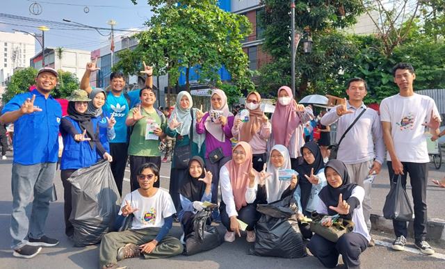 HUT KNPI ke-50, DPD KNPI Lampung Lakukan Bersih Lingkungan