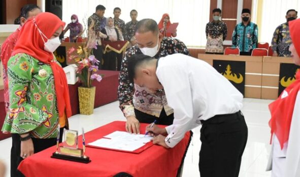 304 Guru SD dan SMP di Bandarlampung Terima SK P3K