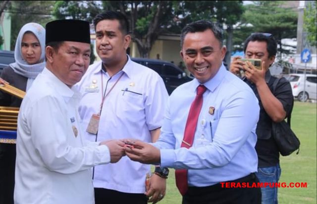 Bupati Lampung Utara Wajibkan Pejabat Lama Serahkan Kendaraan Dinas kepada Pejabat Baru
