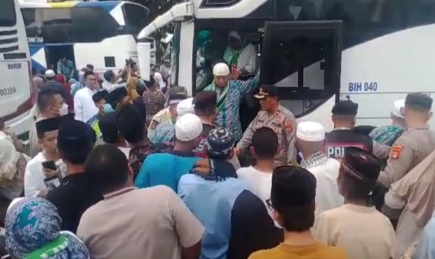 Jamaah Haji Kloter Pertama Lampung Utara Tiba, Satu Dirawat di Mekkah