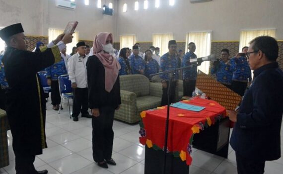 Sekdakab Lampung Tengah Lantik Direktur RSUD Demang Sepulau Raya