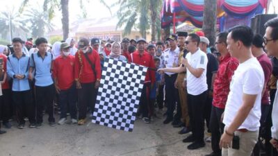 Wabup Lampura Lepas Peserta Jalan Sehat HUT ke-78 RI di Abung Semuli