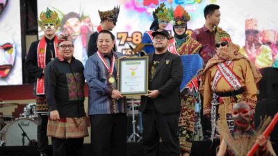 Gubernur Arinal Buka Karnaval Topeng 2023