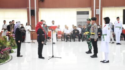 Walikota Eva Dwiana Kukuhkan 37 Anggota Paskibraka Kota Bandarlampung