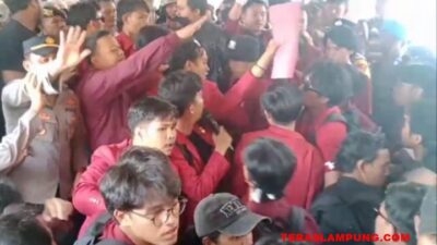 Tuntut Penghentian Proyek Rempang, IMM Lampung Utara Duduki Gedung DPRD