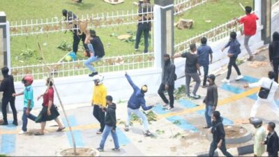 Tolak Relokasi Warga Kampung Tua Pulau Rempang, Ribuan Warga Melayu Se-Sumatera Mendemo BP Batam