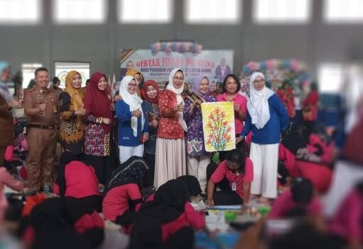 Asah Kreativitas, Ratusan Guru TK Ikuti Lomba Melukis dengan Jari