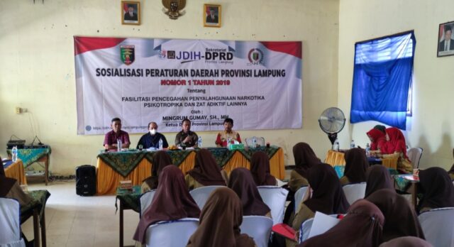 Mingrum Gumay Sosalisasikan Perda Narkoba di SMK 1 Terbanggi Besar