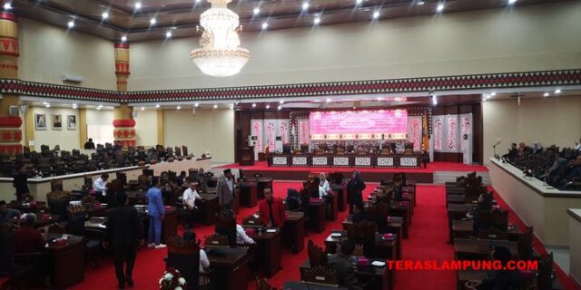 Sidang DPRD Bandarlampung untuk Bahas APBD-P 2023 Mulur Hampir Dua Jam