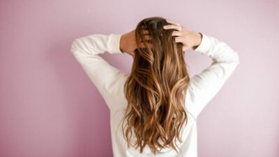 Yuk Simak Tips Perawatan Rambut Rontok yang Tepat!