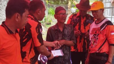 Peduli Korban Kebakaran, Pemuda Pancasila Lampura Berikan Bantuan