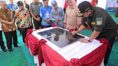 Gubernur Arinal Tandatangani Prasasti Hibah Tanah 150 Ha untuk Pengembangan Kampus II Unila