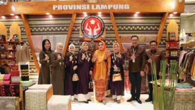 Stand Dekranasda Lampung Juara 1 Pameran Kriya Nusa 2023