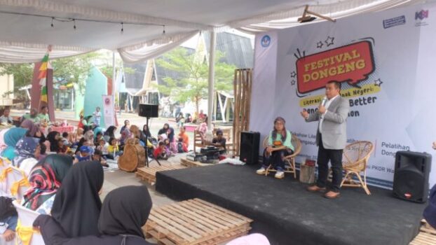 Bincang Literasi Festival Dongeng, Bustami: Gaji Guru Honor Cuma Rp 100.000, Bagaimana Anak Bisa Belajar?