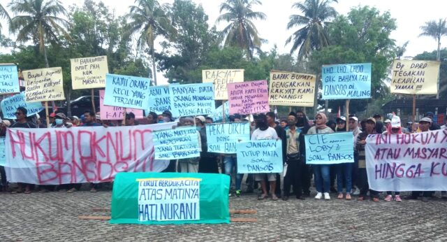 Massa Temui DPRD Lamsel: Kami Tunggu Tindak Lanjut Dugaan Pungli Bansos PKH