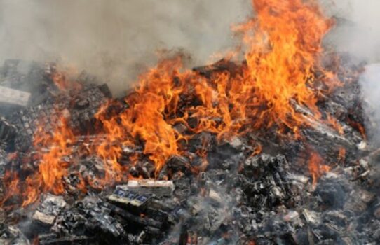 Bea Cukai Bandarlampung Musnahkan 29 Juta Batang Rokok Ilegal Senilai Rp36 Miliar