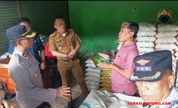 Pantau Stok Sembako, Tim Pangan Lampura Lakukan Sidak Pasar