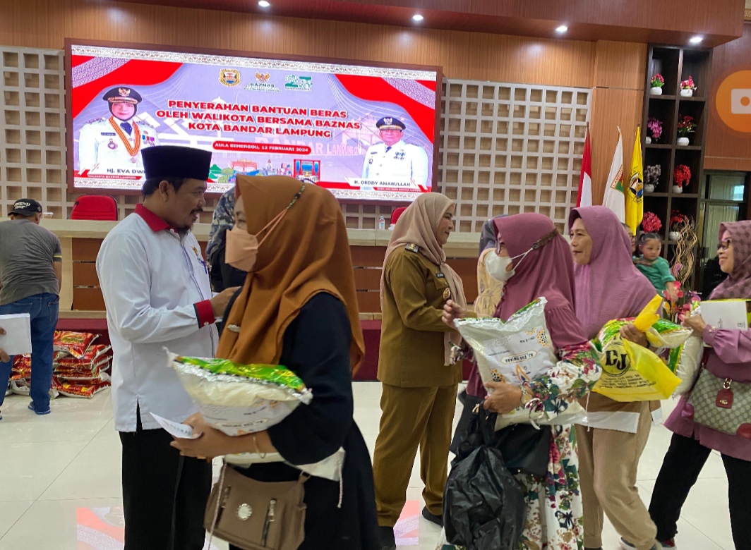 Harga Beras Melambung, Baznas Bandarlampung Bagikan 8,5 Ton Beras