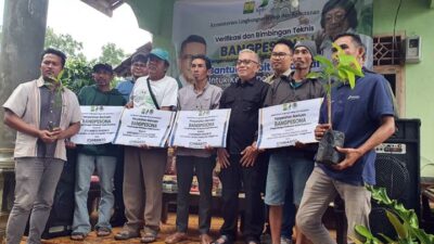 Ichwanto Serahkan Bantuan Bang PeSoNa Serta Bantuan 10 Ribu Bibit Alpukat Siger dan Cengkeh