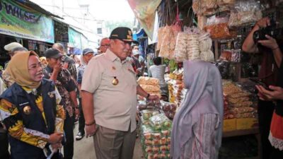 Gubernur Arinal Tinjau Operasi Pasar Beras di Pasar Panjang