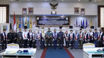 Bentuk Dukungan Moral, Anggota DPRD Lampung Pakai Syal Palestina Saat Rapat Paripurna
