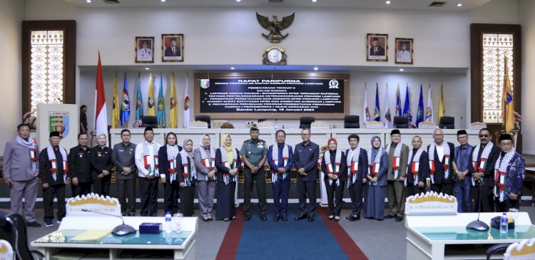 Bentuk Dukungan Moral, Anggota DPRD Lampung Pakai Syal Palestina Saat Rapat Paripurna