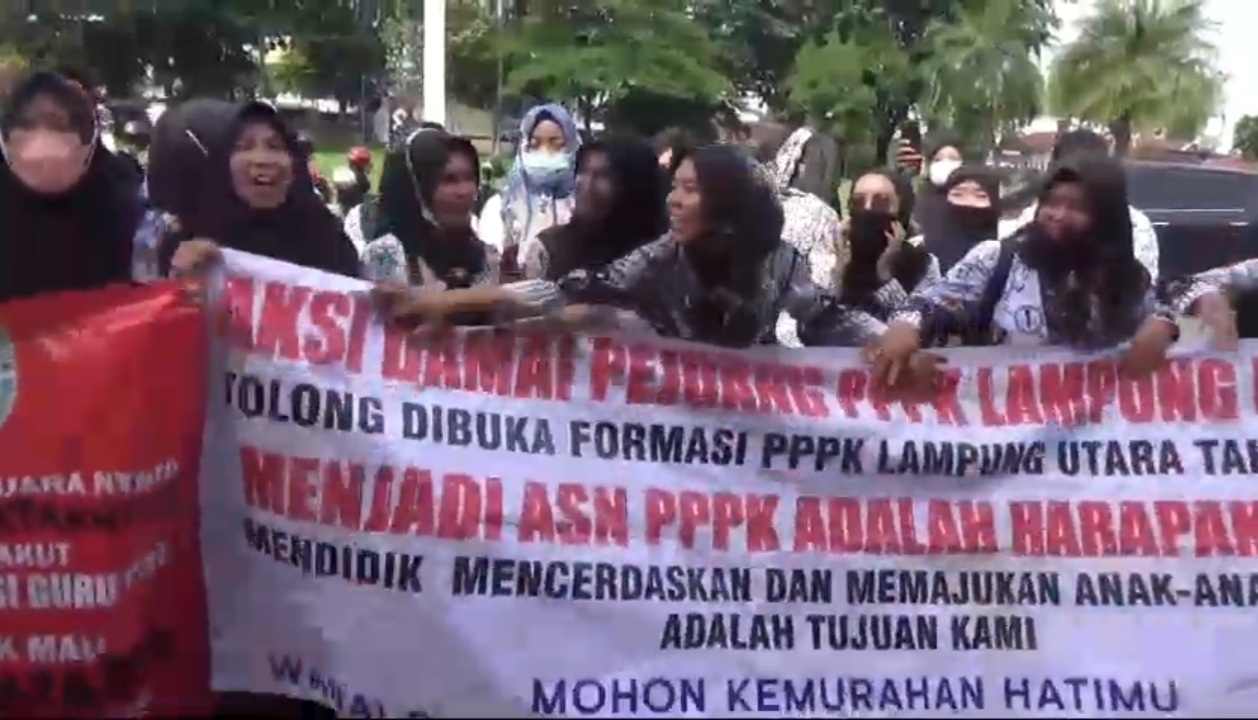 Ratusan Guru Honorer Desak Pemkab Lampura Buka Penerimaan P3K