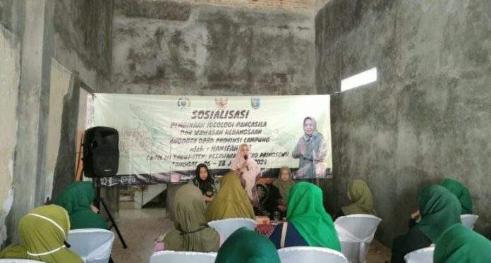 Hanifah Sosialisasikan Ideologi Pancasila di Padangcermin