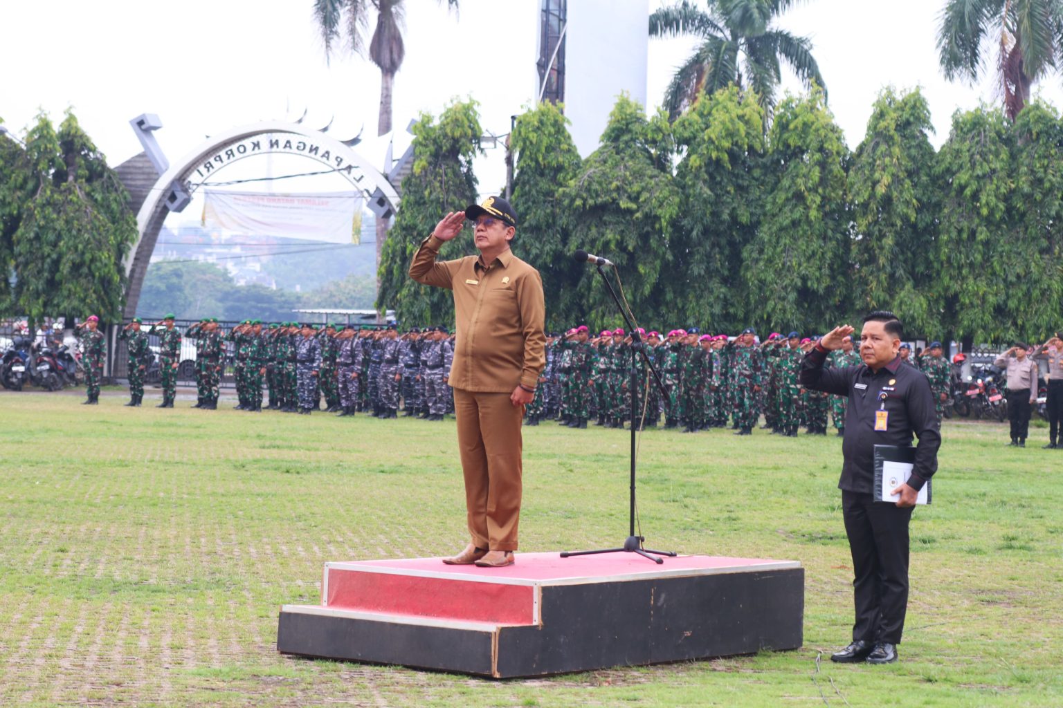 Ketua DPRD Lampung Jadi Inspektur Upacara Bulanan bersama Forkopimda