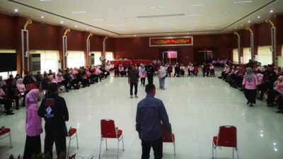 Walikota Eva Dwiana Buka Bimtek Keluarga Berintegritas