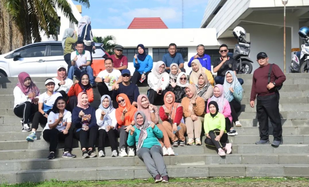 Sekwan Lampung dan Pegawai Setwan Ikuti Senam Bersama