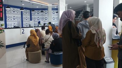 Dipadati Nasabah Jelang Libur Lebaran, Bank Lampung Berkomitmen Terus Tingkatkan Pelayanan